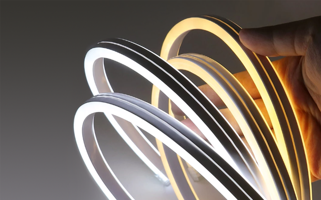 Le strisce LED in silicone con alimentazione a 12V sono resistenti alla temperatura e alla luce, garantendo un uso sicuro con uno e cambiando la vita del cinturino. Animazione